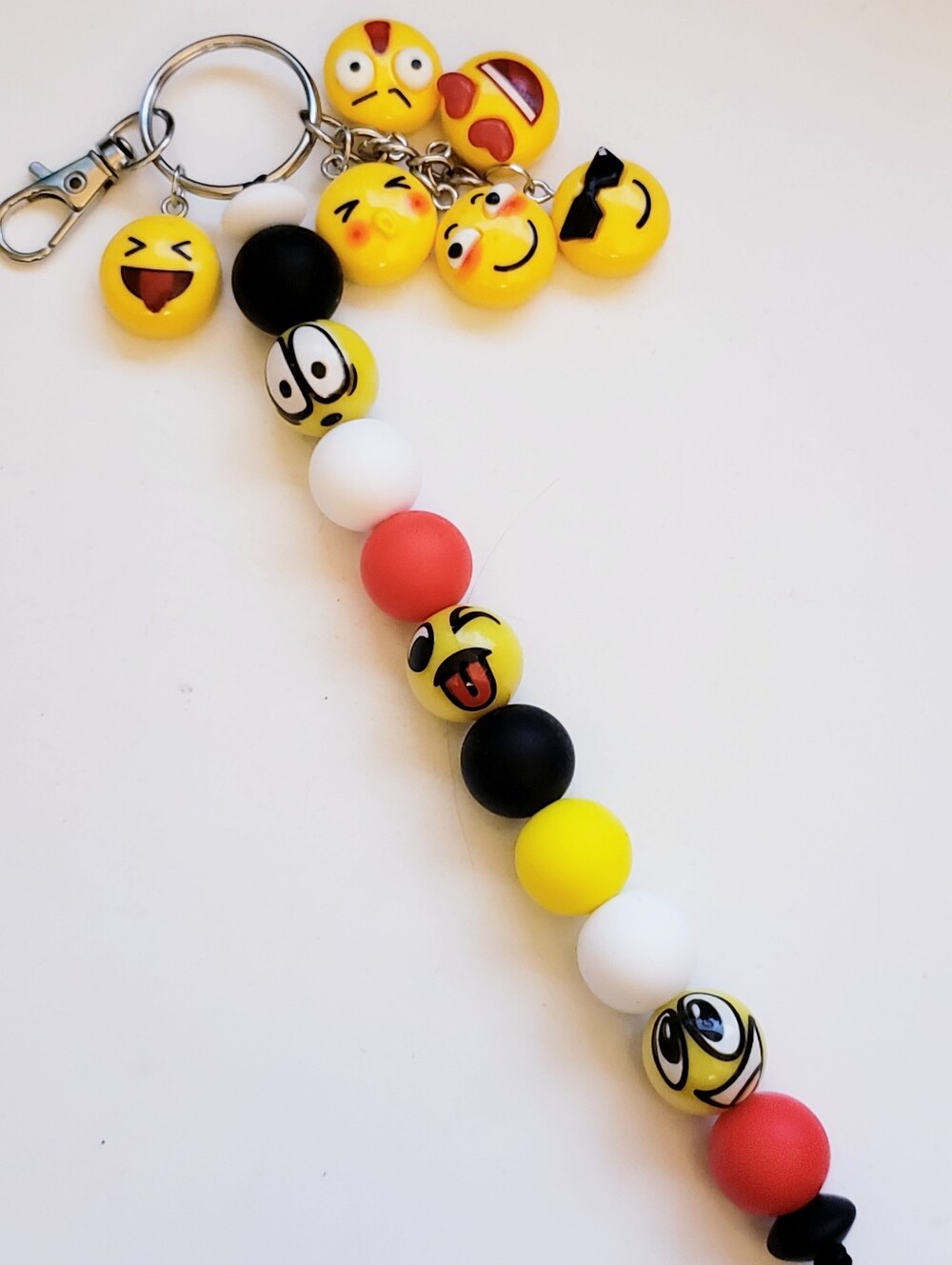 Handmade Silicone Focal Beaded Smiley Face Emoji Keychain